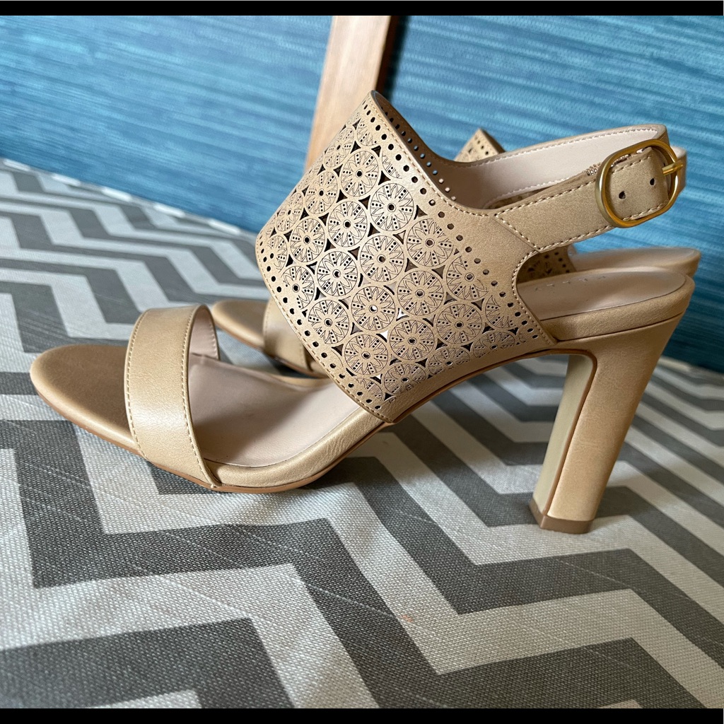 Brand New Kelly  Katie Heels
